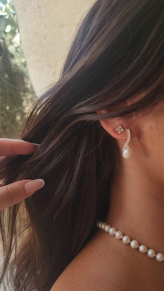 Large Pearl and Diamonds Earrings Maryon in 18K gold with freshwater pearls, pearl science for Palm Beach readers
