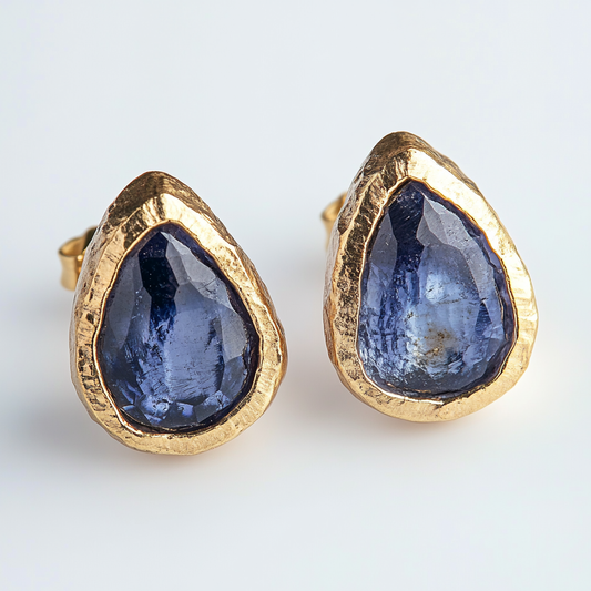 The Art of Minimalism: Jewelry That Speaks Without Words