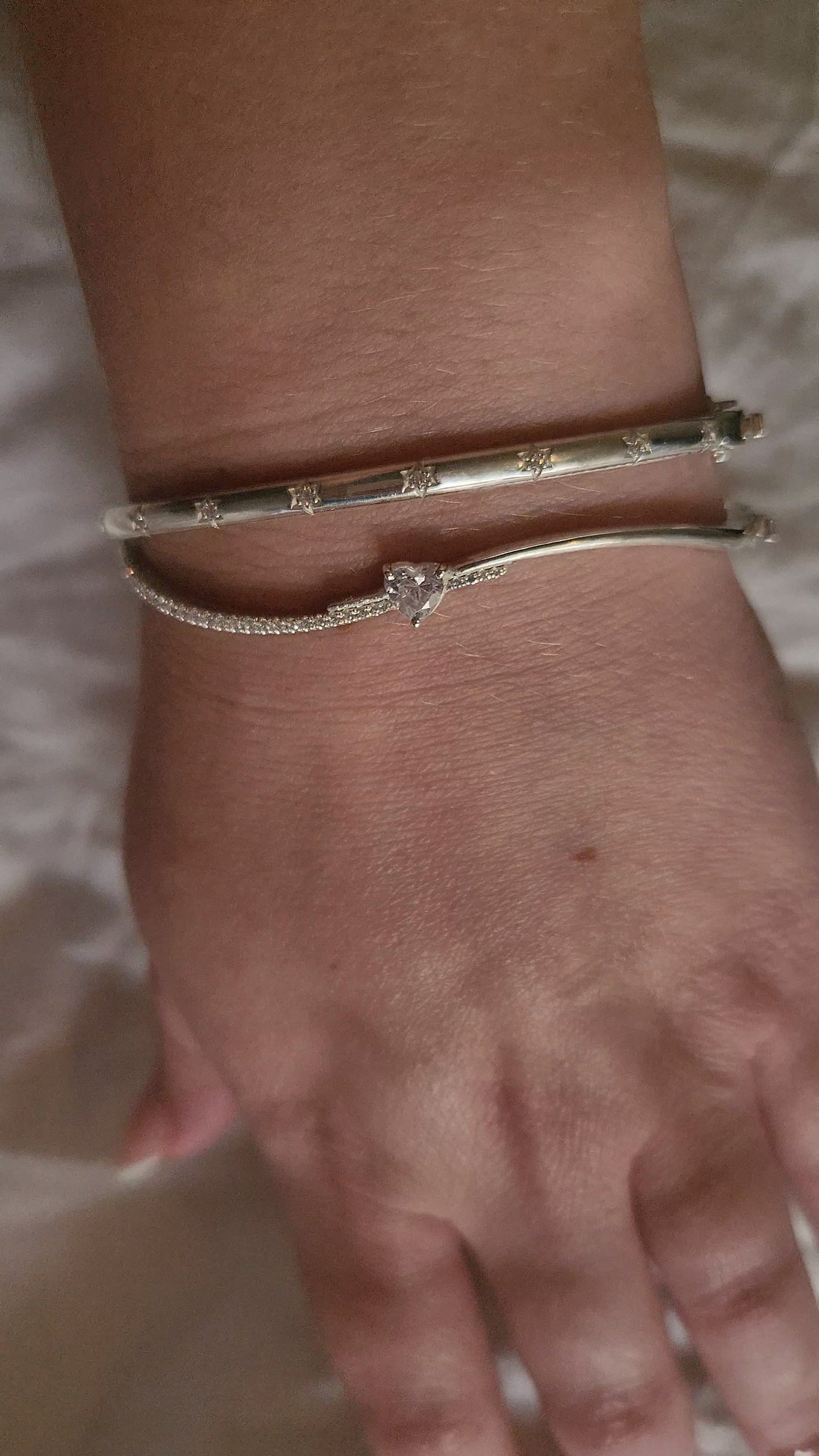 Wavy Diamond Heart Bangle